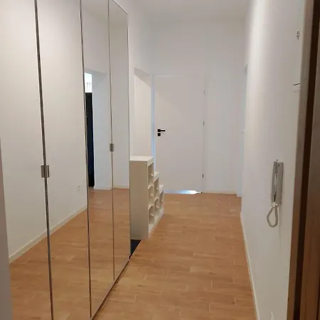 アパート Jeziorna