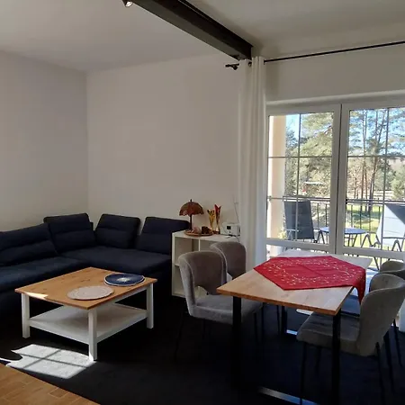 Jeziorna アパート *