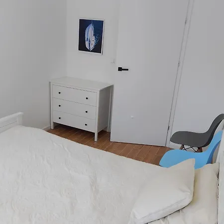 アパート Jeziorna ボルネ・スリノボ